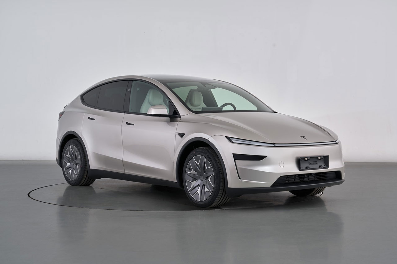Tesla Model Y L 6-seat