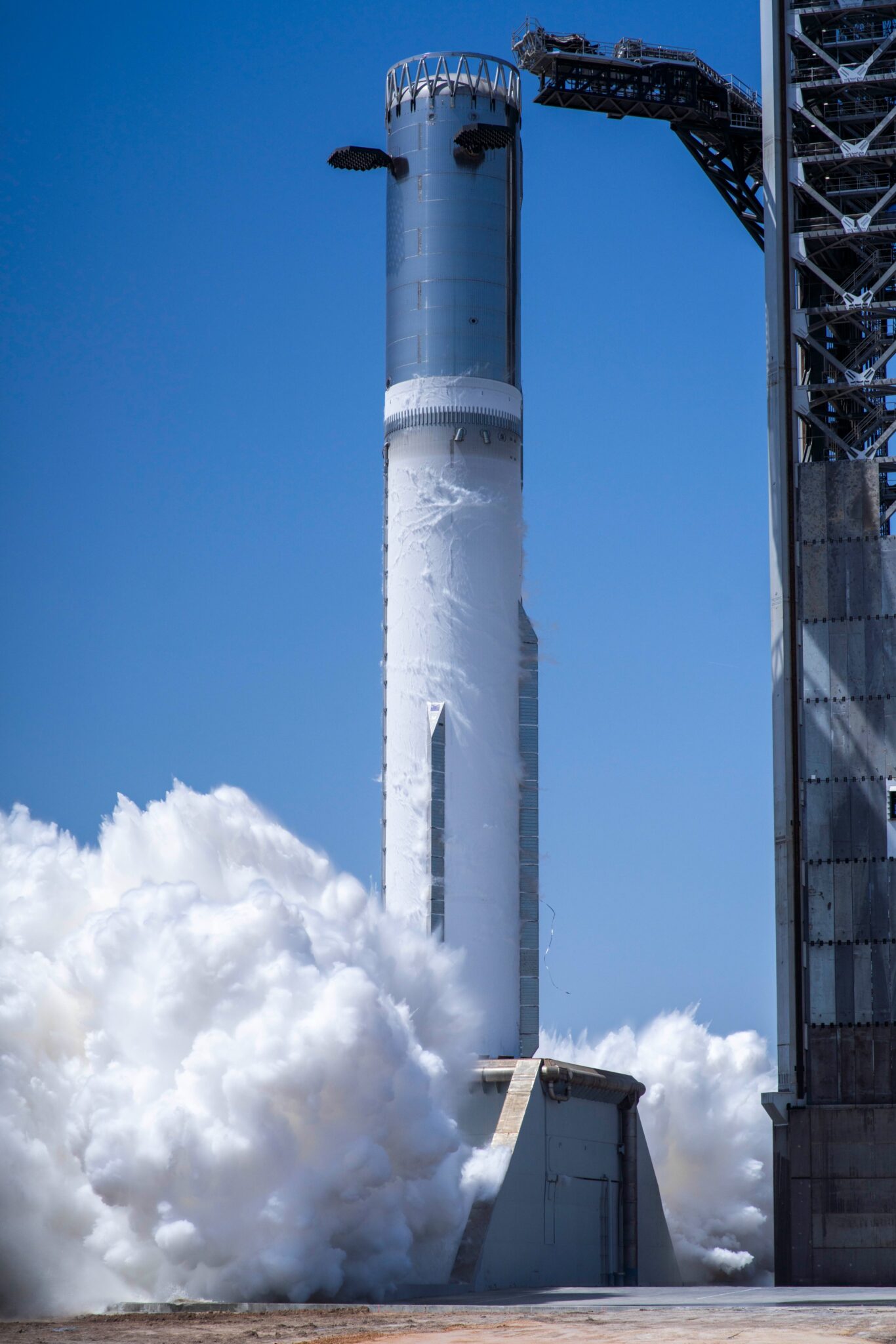 Static Fire Engine SpaceX Starship V3 Initiated a Ten Engine Static Fire – NextBigFuture.com